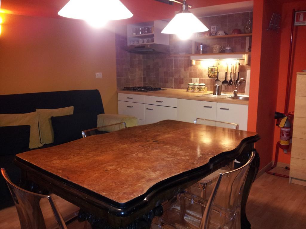 Guide Tour Apartments Νάπολη Εξωτερικό φωτογραφία