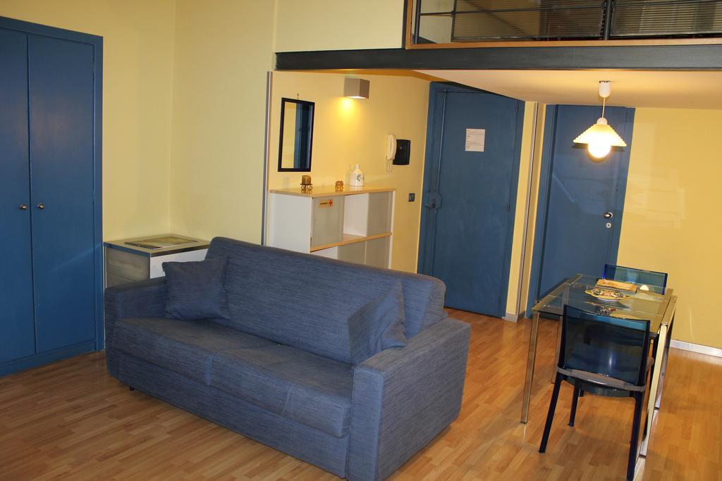 Guide Tour Apartments Νάπολη Εξωτερικό φωτογραφία
